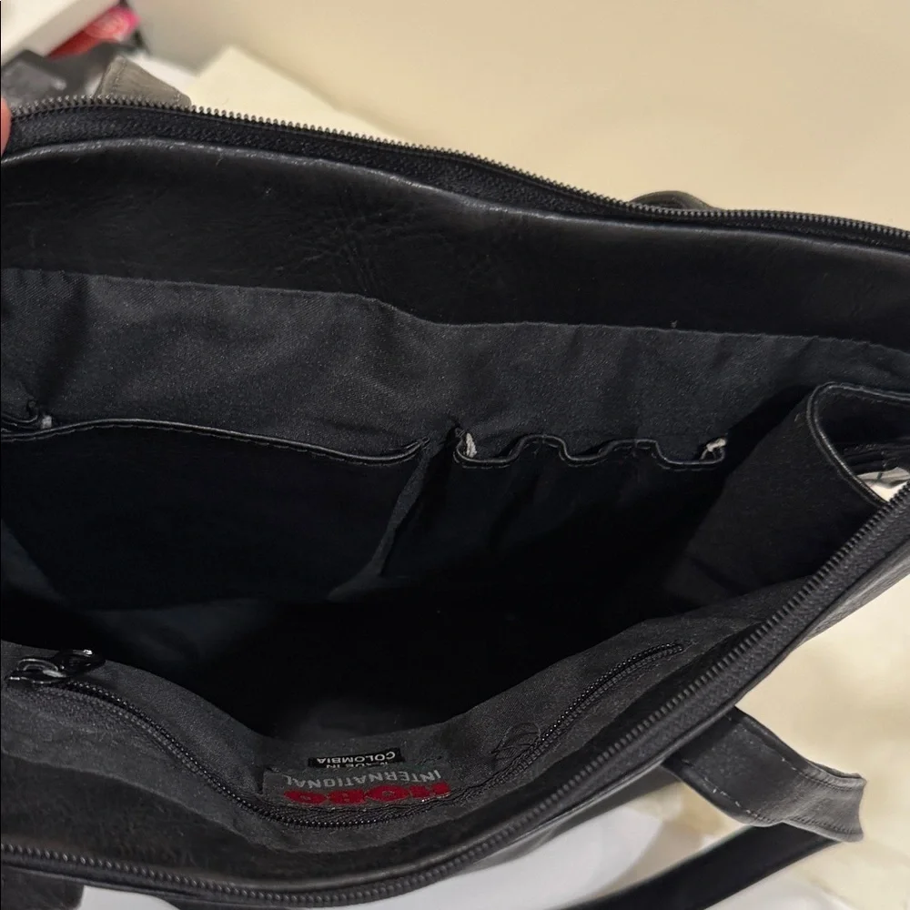 *HOBO Classic Black Messenger Bag Handbag - Picture 7 of 8